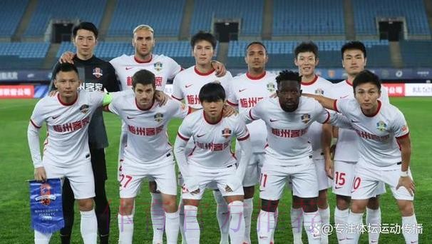 足协杯“全民足球”战况激烈 甘肃“黑马”一战成名 足协杯“全民足球”战况激烈 甘肃“黑马”一战成名